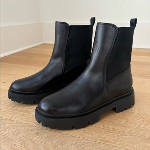 NEW Schutz Billie Chelsea Boot. Size 8.5
